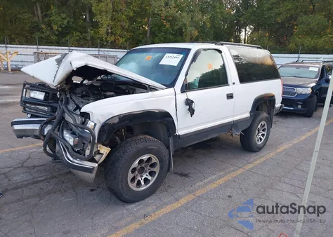 1999 Chevrolet Tahoe from USA, damaged, VIN 3GNEK18RXXG158979